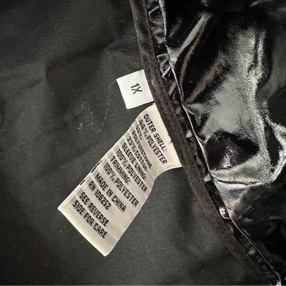 Jane Post Black Patent Shiny Boxy Rain Coat Poncho Jacket Snap Button Back 1X - Picture 12 of 14